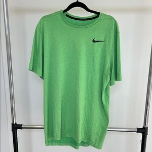 Nike Men's Green T-Shirt